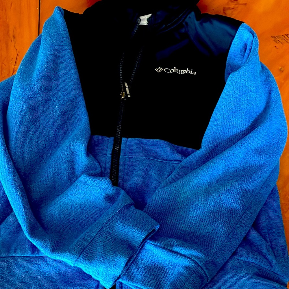 Columbia zip up sweater